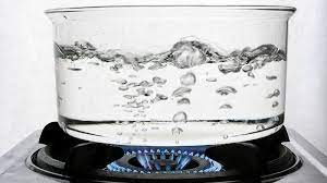 Hiểm họa cho sức khỏe khi uống nước đun sôi lại nhiều lần